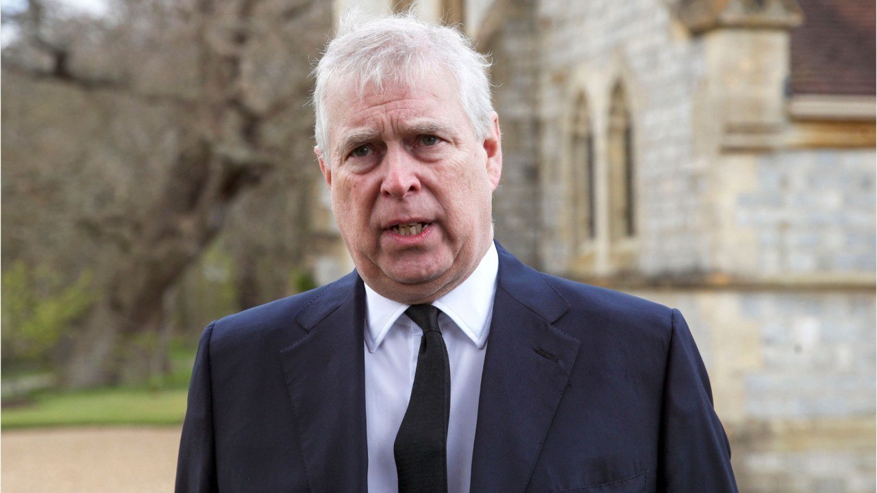 GALA VIDEO - Affaire Epstein : cette photo très dommageable pour le prince Andrew