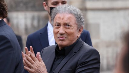 GALA VIDEO - « Viens vite, c'est la fin " : Michel Drucker raconte son glaçant coup de fil avec Sophie Tapie.