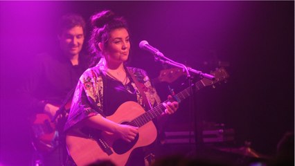 GALA VIDEO - Hoshi évoque sa difficile maladie : « Aucun traitement n'existe, aucun médicament n'est efficace "