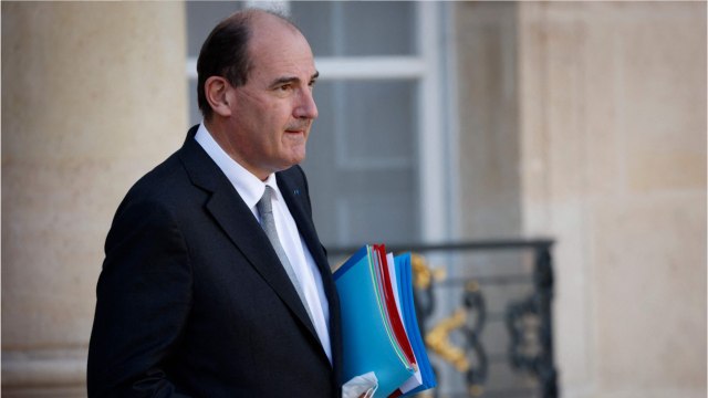 GALA VIDEO - « C’est du délire : la prime de 100 euros promise par Jean Castex fait jaser