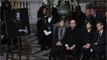 GALA VIDEO - La cruelle blague de Nicolas Sarkozy à François Hollande pendant les obsèques de Johnny Hallyday