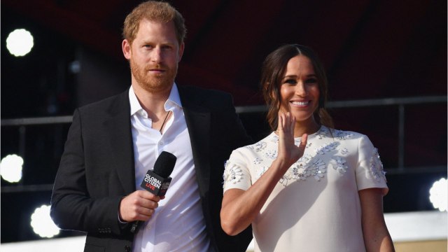 GALA VIDEO - Harry et Meghan Markle parents fiers : Archie adore sa soeur Lilibet