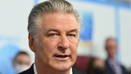 GALA VIDEO - Alec Baldwin : la personne qui lui a remis le pistolet a aussi travaillé sur le tournage du film The Crow