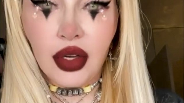 GALA VIDEO - PHOTOS - Madonna toujours plus provocante : ses derniers clichés très osés choquent les internautes