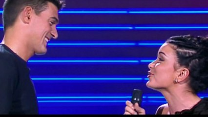 GALA VIDEO - Star Academy, 20 ans - Jenifer s'amuse de son amourette avec Jean-Pascal : "En colo, tu profites"