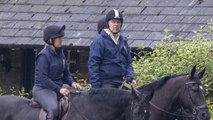 GALA VIDEO - Le prince Andrew oublie ses ennuis judiciaires en s'offrant une partie de chasse…