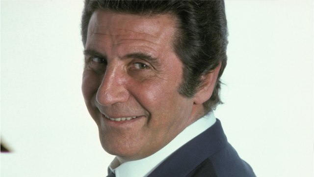 GALA VIDEO - Gilbert Bécaud : les confidences touchantes de sa fille Emily et de sa veuve Kitty