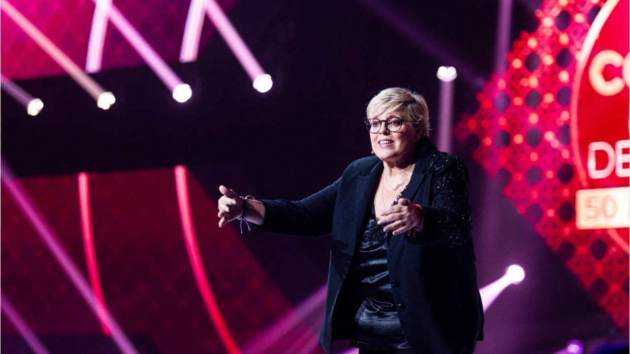 GALA VIDEO - « Énorme kiss à Nagui ! " : Laurence Boccolini folle de joie