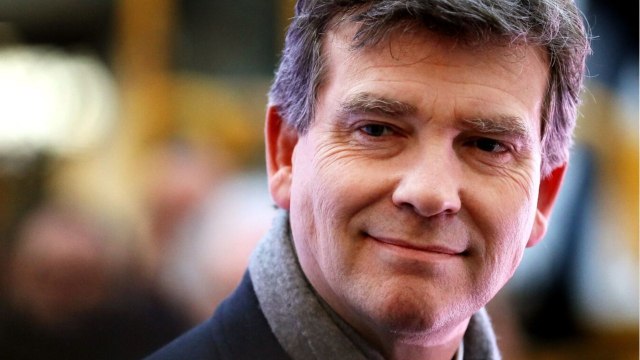 GALA VIDEO - Arnaud Montebourg : son ex Elsa Zylberstein est restée proche de sa fille Adèle.