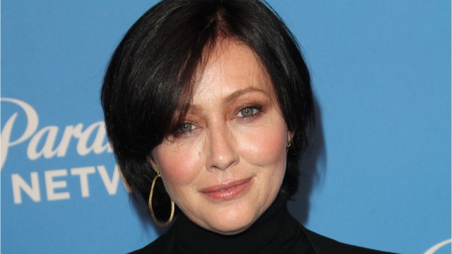 GALA VIDÉO - PHOTO – Shannen Doherty rattrapée par le cancer : ce cliché crâne rasé qui inquiète.