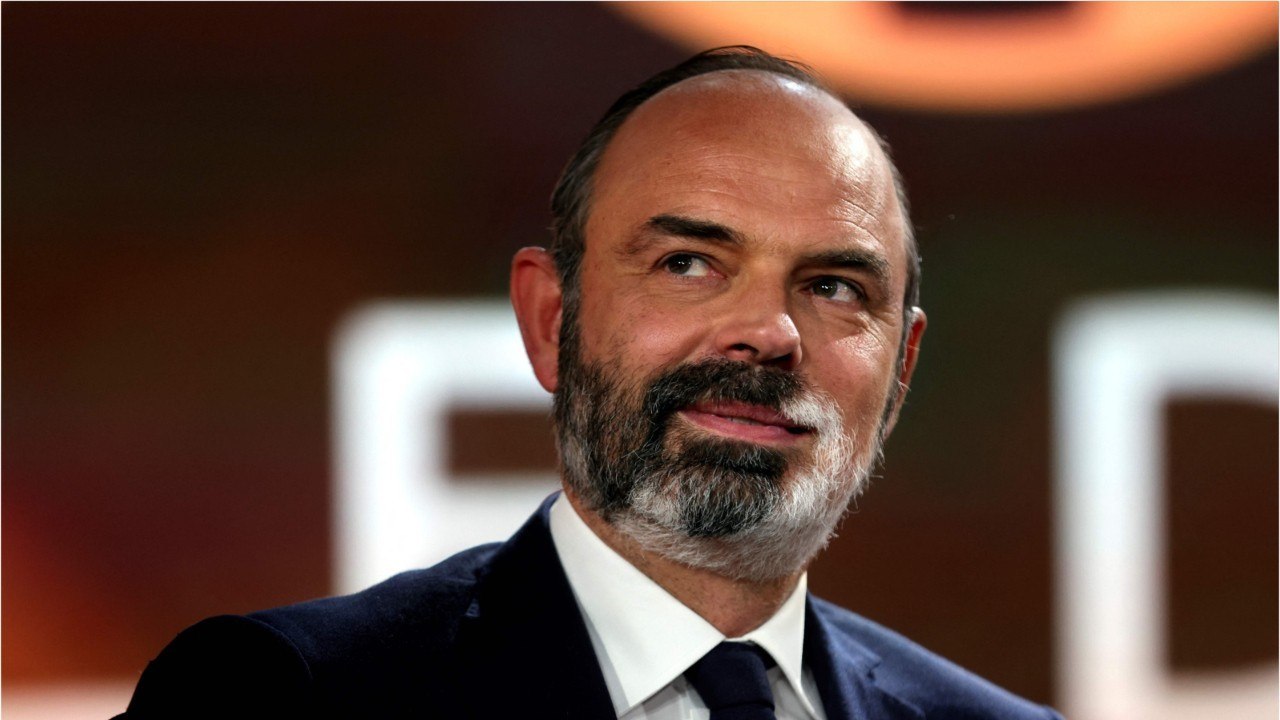 GALA VIDÉO - « C'est toi qui es dingue " : quand Édouard Philippe se faisait rembarrer par sa femme.