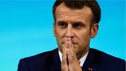 GALA VIDEO - Emmanuel Macron pas fan des « crop top " à l’école : tenue correcte exigée !