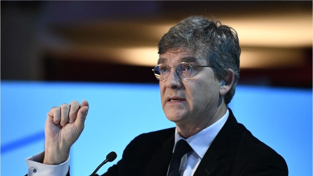 GALA VIDEO - « Il a repris du poil de la bête : Arnaud Montebourg remotivé après la polémique ?