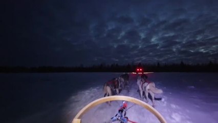 Papá Noel abre las puertas de su casa después de la pandemia