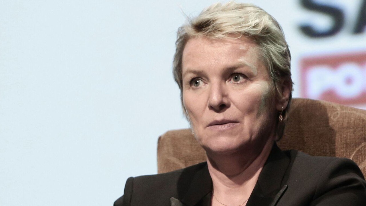 GALA VIDEO - Élise Lucet mouche Dominique Strauss-Kahn : « Je lui ai laissé des messages partout "