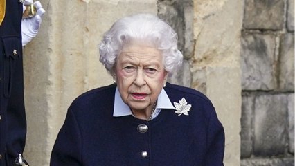 GALA VIDEO - Coup de théâtre ! Elizabeth II annule sa participation au Jour du Souvenir après s’être blessée.