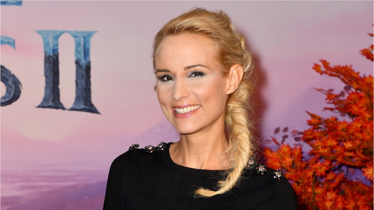 GALA VIDEO – PHOTO – Elodie Gossuin : maman fusionnelle qui passe du bon temps avec son petit koala.