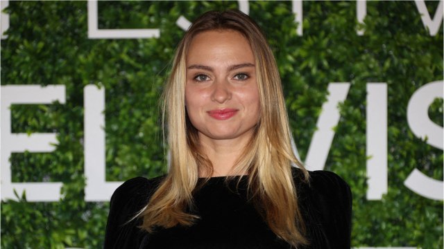 GALA VIDEO - « Ça a été compliqué : Aurélie Pons ne garde pas un bon souvenir de ses années mannequin