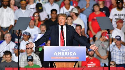 GALA VIDEO - Donald Trump lâché par ses partisans ? L'ancien président américain hué en plein meeting