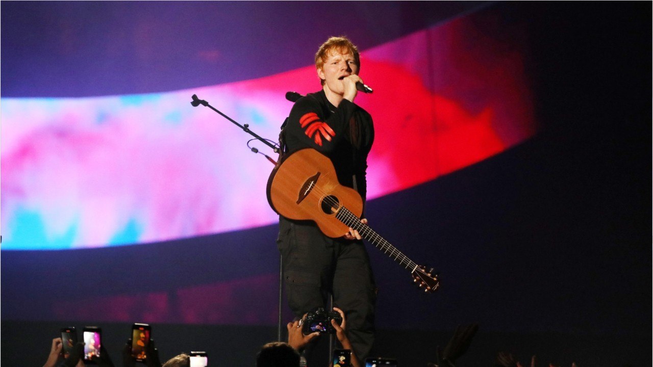 GALA VIDEO - The Voice : Ed Sheeran positif à la Covid… Les coachs, les finalistes et le staff désormais cas contacts