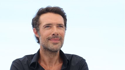 GALA VIDEO - Nicolas Bedos évoque son deuil « masochiste " à la mort de son père et de Jean-Loup Dabadie