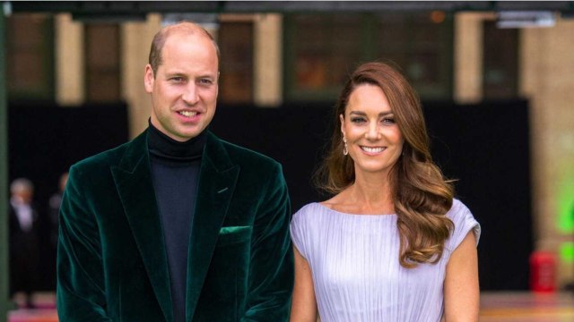 GALA VIDEO - Kate et William : maintenant que la reine va mieux, c'est parti pour les vacances !