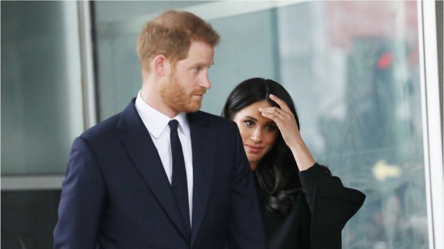 GALA VIDEO - Harry et Meghan Markle conspués : « Ils adorent jouer les victimes