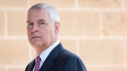 GALA VIDEO - Prince Andrew dans la tourmente : ce geste de la reine qui prouve son soutien à son fils