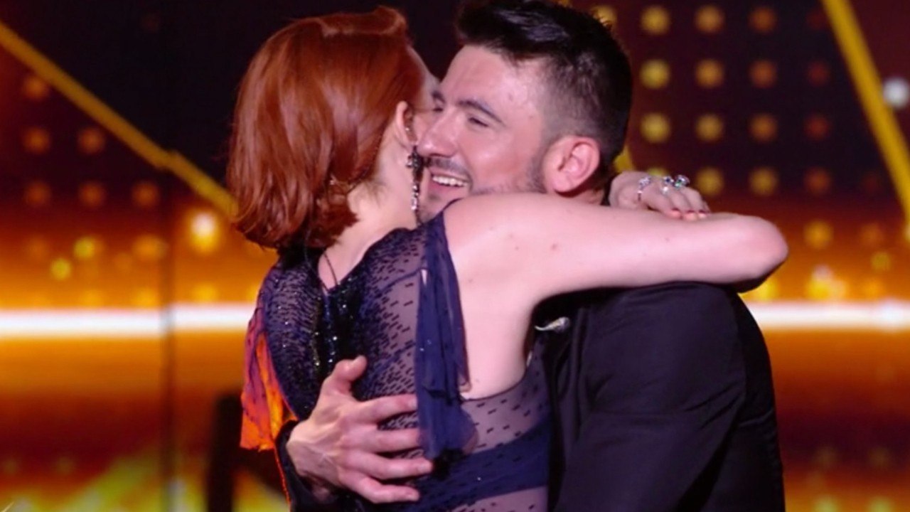 GALA VIDEO - 20 ans de Star Academy - "Je l'aime" : Élodie Frégé fait une tendre déclaration à Michal