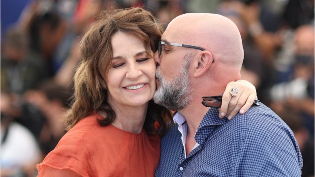 GALA VIDEO - Aline : qui est Sylvain Marcel, alias René Angelil dans le biopic sur Céline Dion ?