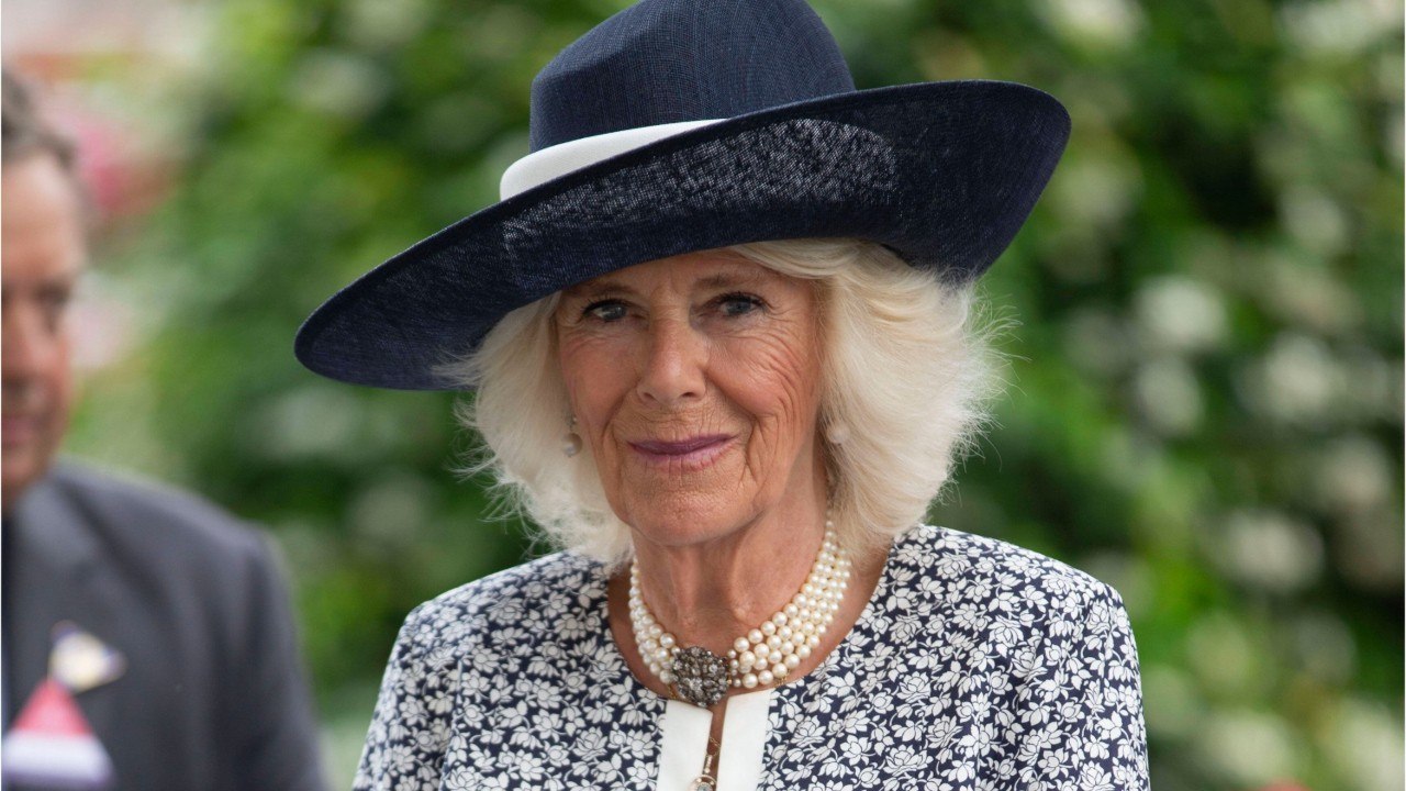 GALA VIDÉO - Camilla Parker Bowles remontée : “elle ne pardonnera jamais” à Meghan d'avoir blessé Charles