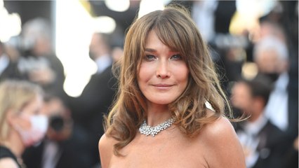 GALA VIDEO - Carla Bruni femme indépendante ? « Jamais de ma vie je n'ai obéi à un homme ".