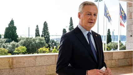 GALA VIDEO -PHOTO - Bruno Le Maire en short : le ministre détendu pour ses derniers jours de vacances