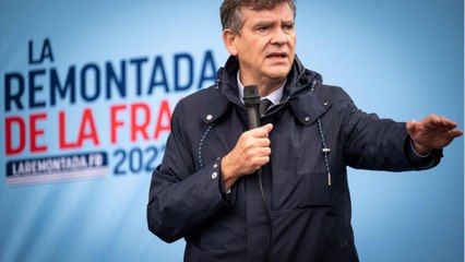 GALA VIDEO - Arnaud Montebourg pris pour un contrôleur de train : il prend la mouche !
