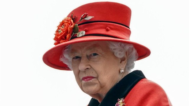 GALA VIDEO - Elizabeth II en colère contre les attaques d’Harry : « Elle les a prises très personnellement .