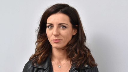 GALA VIDÉO - « Difficile de sourire " : Coralie Dubost n’a pas le cœur à la fête.
