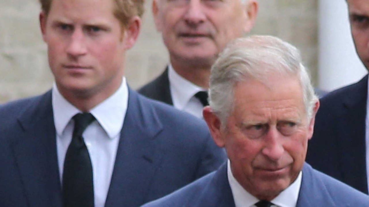 GALA VIDEO - Meghan Markle et Harry dépouillés de leurs titres « en un éclair " : Charles capable de régler leur sort une fois pour toutes.