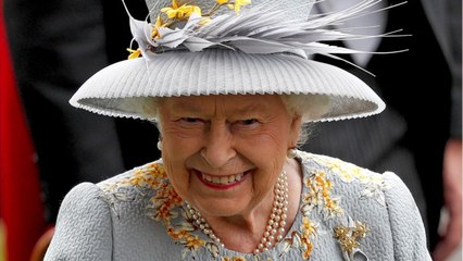 GALA VIDÉO - Meghan Markle a 40 ans : le message d'Elizabeth II surprend les internautes