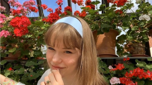 GALA VIDEO - Delphi Primrose : découvrez la nouvelle starlette du gotha anglais et fille de Lord Dalmeny.