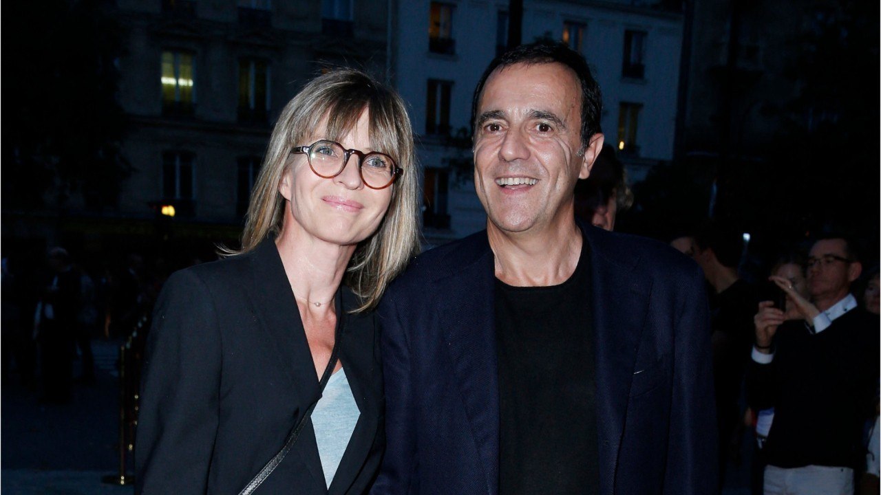 GALA VIDÉO - Thierry Beccaro : qui est Emmanuelle Lannes, sa compagne et mère de ses enfants ?