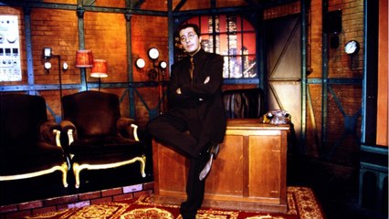 GALA VIDÉO - Alain Chabat : quel père est-il pour Max, Louise et Lucie ?