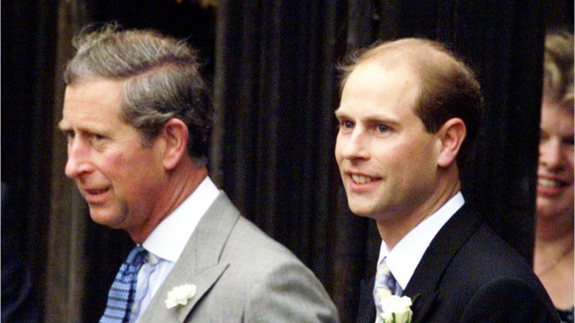 GALA VIDEO - Le prince Charles a de la concurrence : ce pays veut faire de son frère Edward son nouveau roi