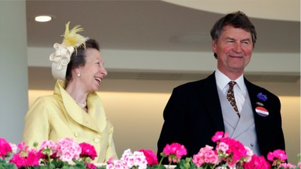 GALA VIDEO - PHOTO – La princesse Anne s'offre une rare apparition officielle avec son mari Sir Tim Laurence.