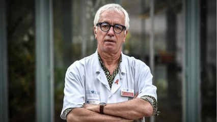GALA VIDEO - « C'est très choquant " : le Pr Gilles Pialoux tombe de sa chaise.