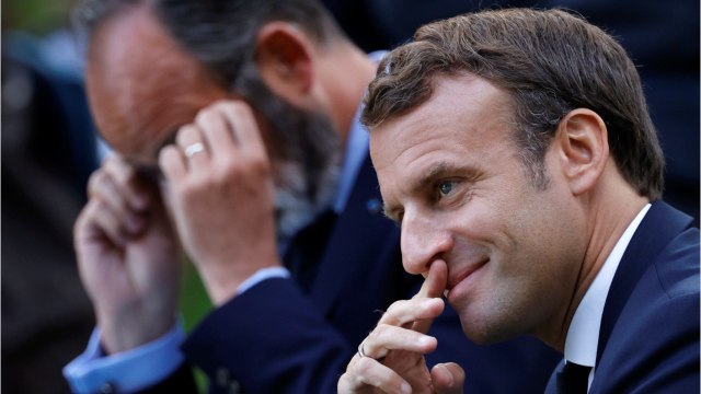 GALA VIDEO - Emmanuel Macron casse Edouard Philippe en plein dîner : moment gênant à l'Élysée…