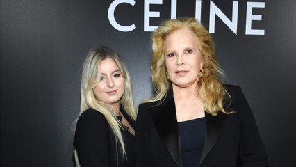 GALA VIDEO - Sylvie Vartan inquiète pour sa fille Darina : « C'est plus fort que moi "