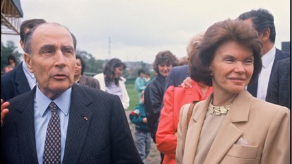 GALA VIDÉO - François Mitterrand : ce qu'il pensait vraiment de la liaison de sa femme avec un prof de gym de 12 ans son cadet