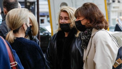 PHOTOS – Chiara Mastroianni et Benjamin Biolay unis pour soutenir Catherine Deneuve
