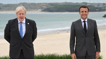 GALA VIDEO - Boris Johnson se paie Emmanuel Macron