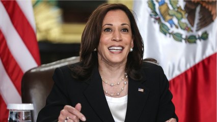 GALA VIDÉO - PHOTO - Kamala Harris "fière" de sa belle-fille mannequin Ella, tout juste diplômée